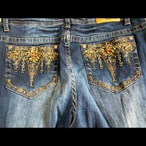 New W/out Tags: GRACE in LA dark wash denim sequin straight leg 17x33 P jeans!